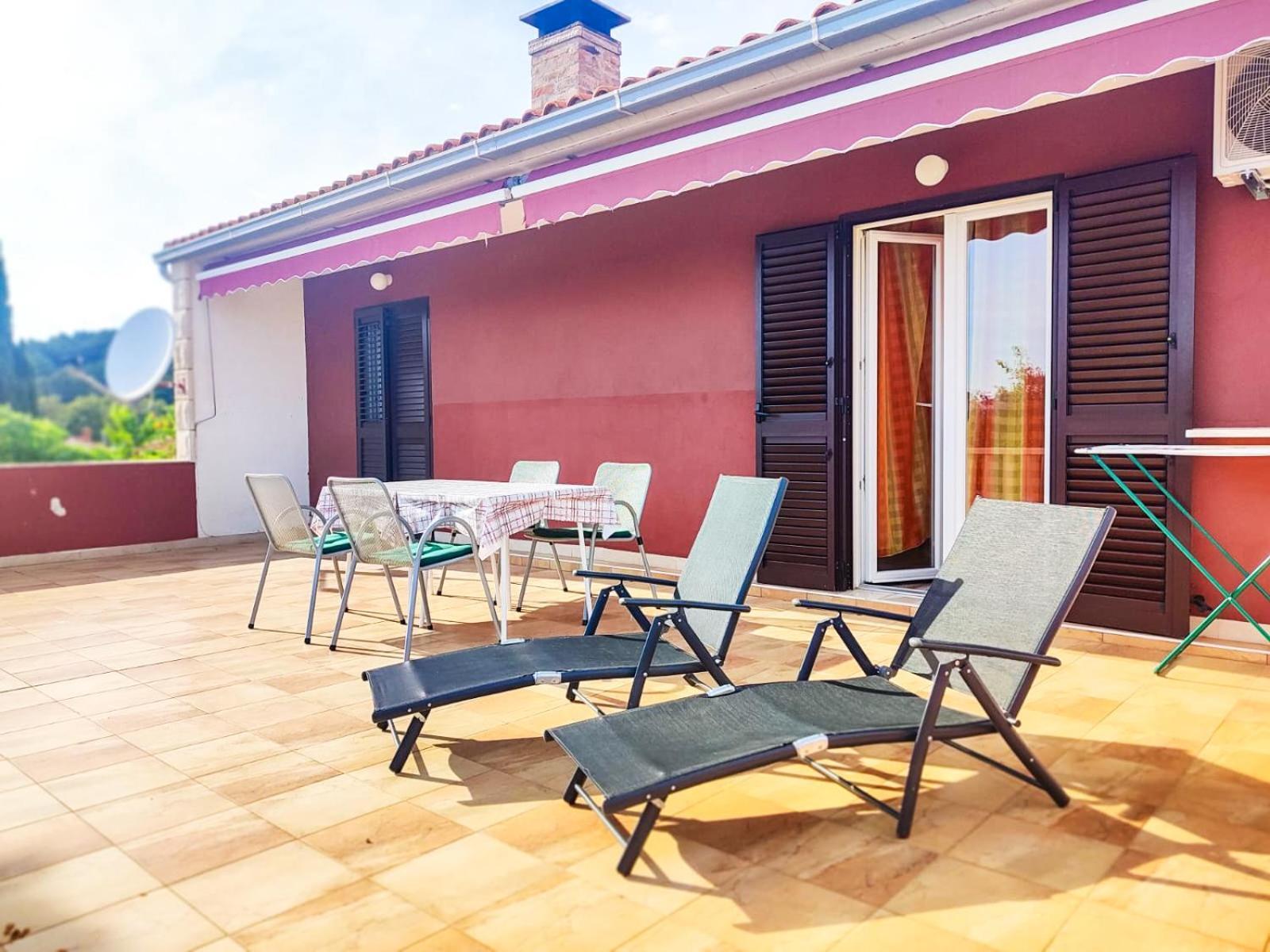 Apartman Damir Sumartin Εξωτερικό φωτογραφία