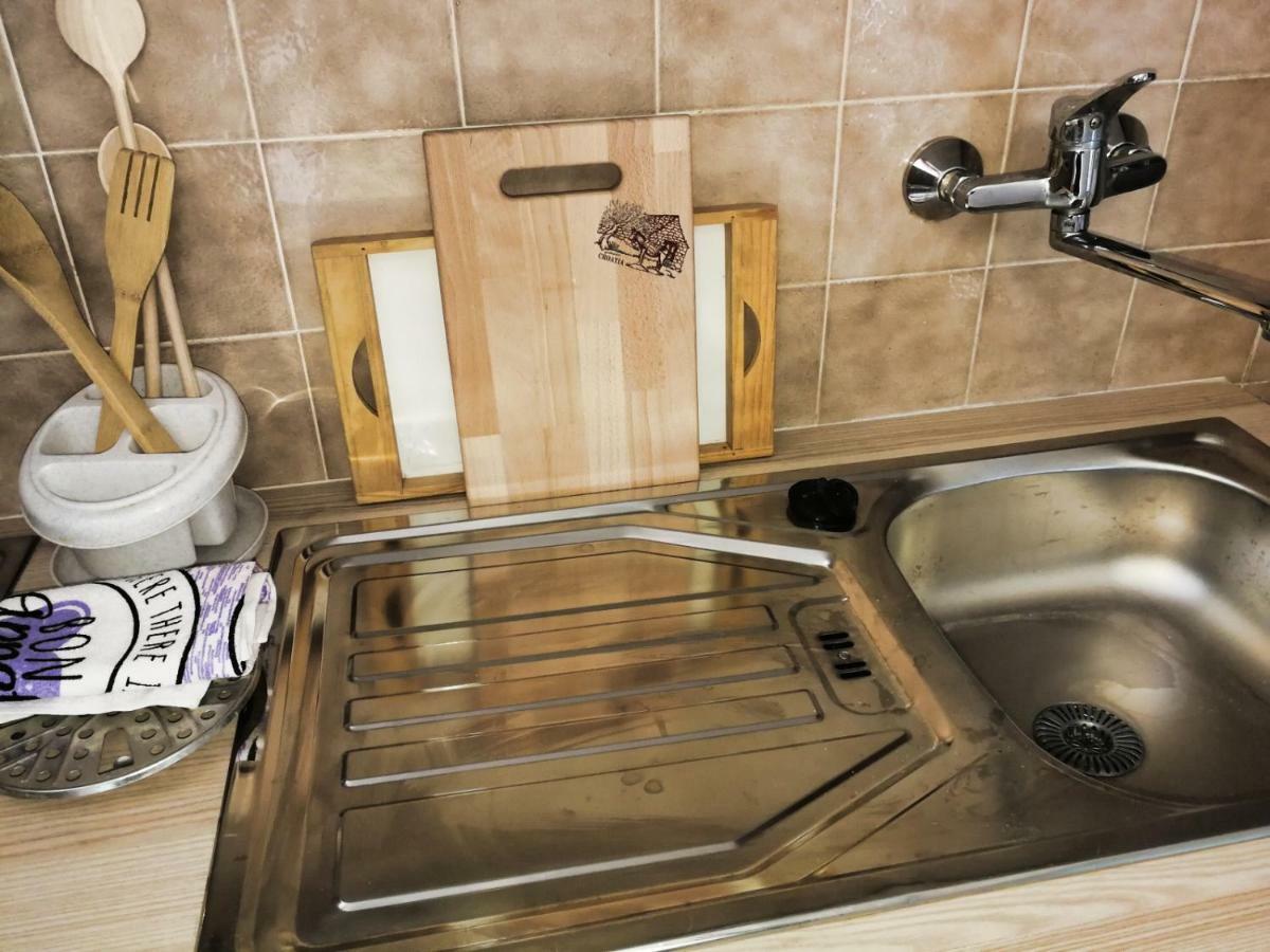 Apartman Damir Sumartin Εξωτερικό φωτογραφία