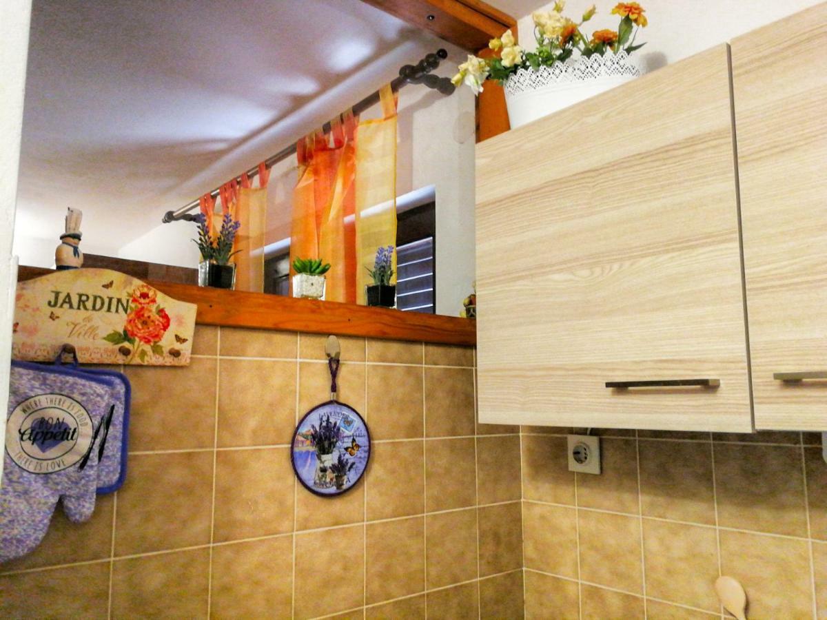 Apartman Damir Sumartin Εξωτερικό φωτογραφία